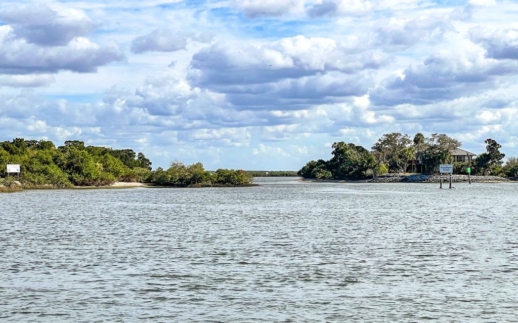 Approaching-the-Homosassa-River-from-the-Gulf