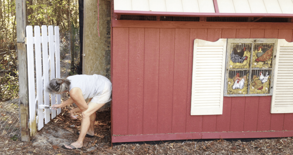 Donna Paints the Gate